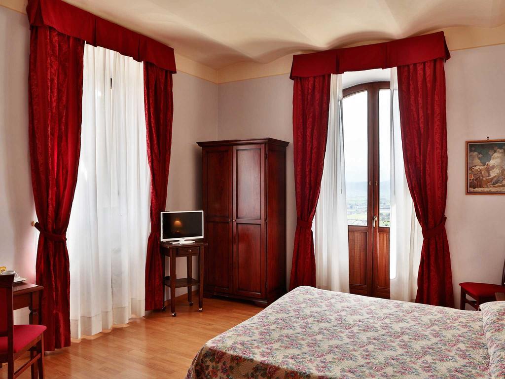 Hotel Windsor Savoia Assisi Exterior photo