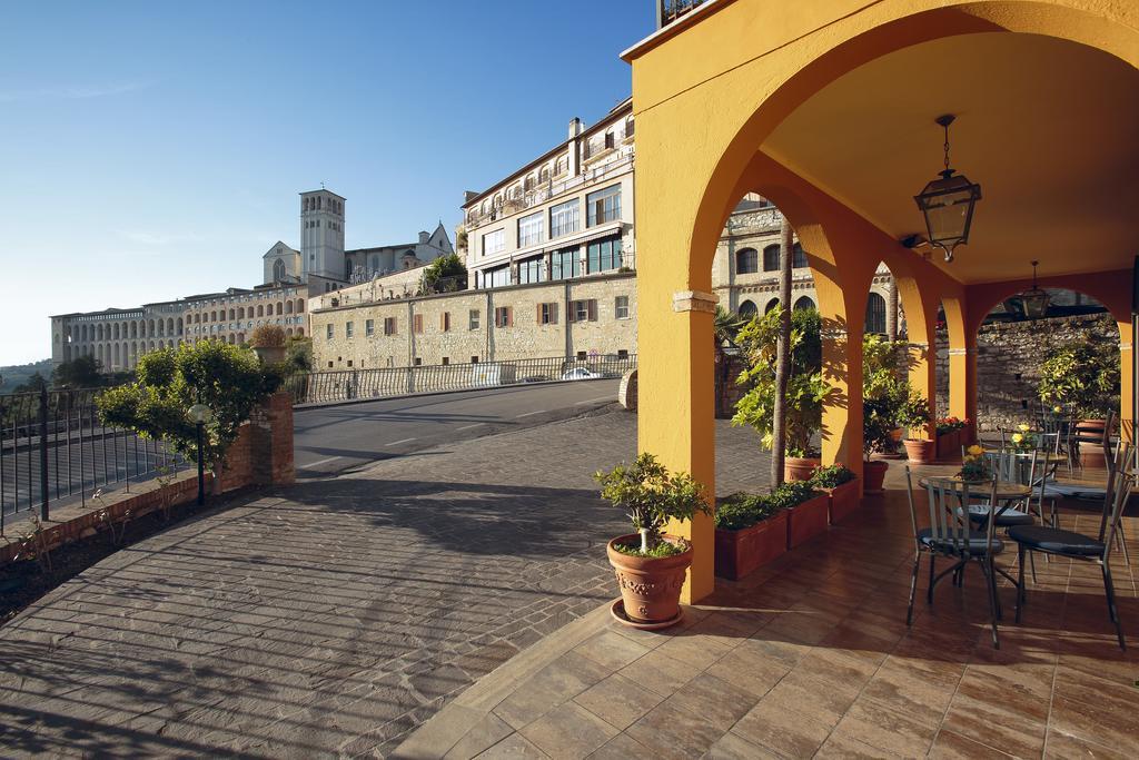 Hotel Windsor Savoia Assisi Exterior photo